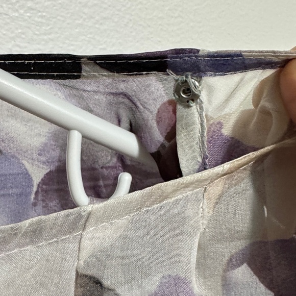 White House Black Market Floral Sleeveless Blouse - Purple and Cream - Picture 9 of 11